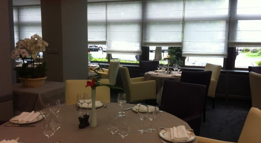 Logis - Hotel Du Nord Et Restaurant La Table D'Elisa Compiegne Luaran gambar