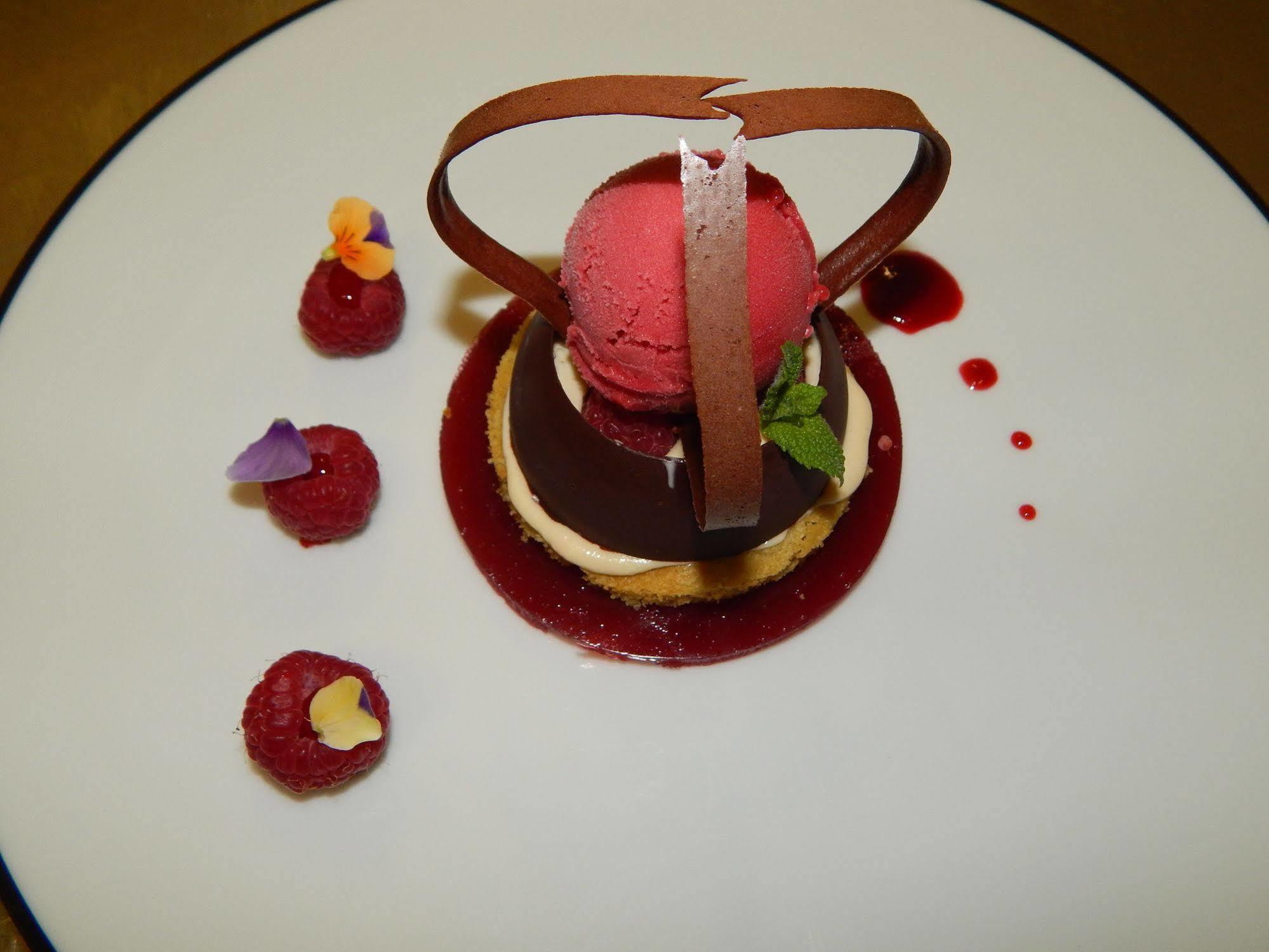 Logis - Hotel Du Nord Et Restaurant La Table D'Elisa Compiegne Luaran gambar